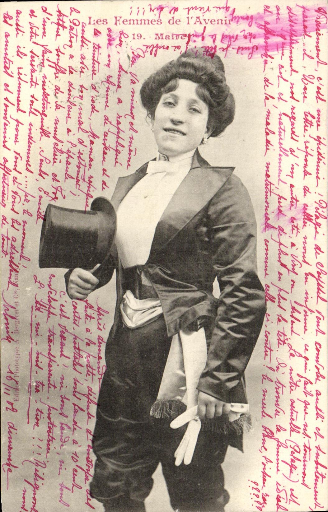 VINTAGE POSTCARD Fantasy women of L future Mayor