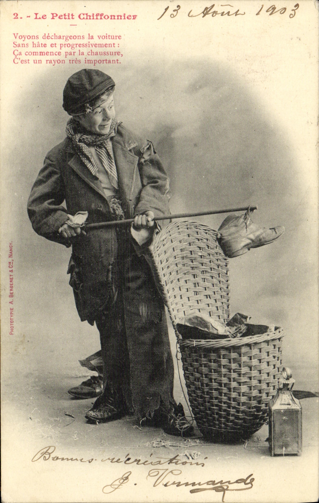 CPA Fantaisie Enfant Le petit chiffonnier