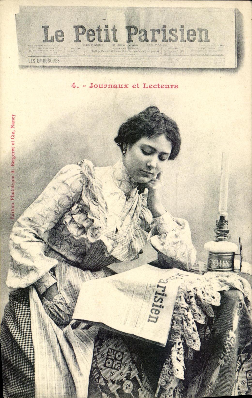CPA Fantaisie Femme Journal Le petit parisien