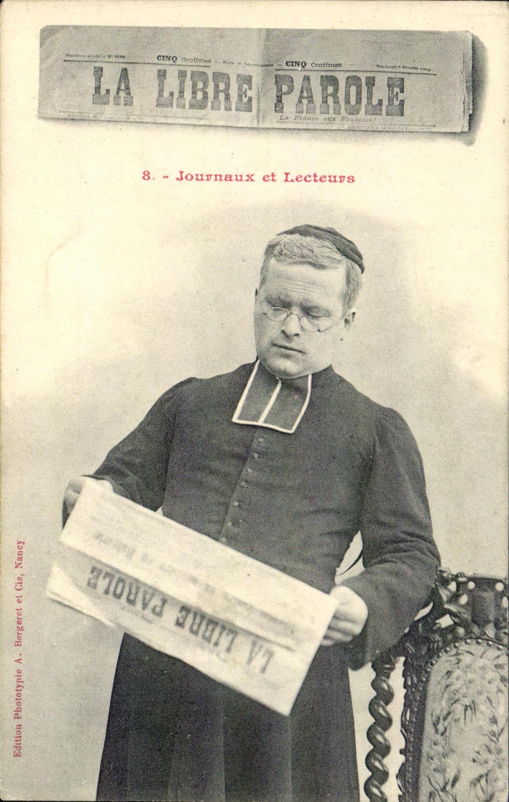 VINTAGE POSTCARD Fantaisie Man Cleans Newspaper the Free word