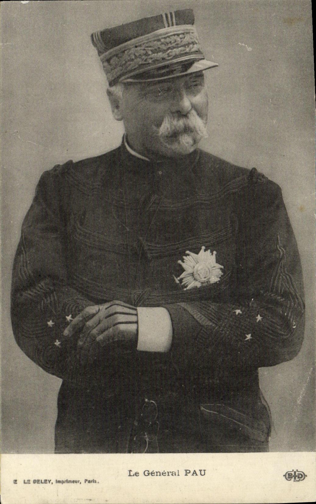 CPA Le general Pau Militaria