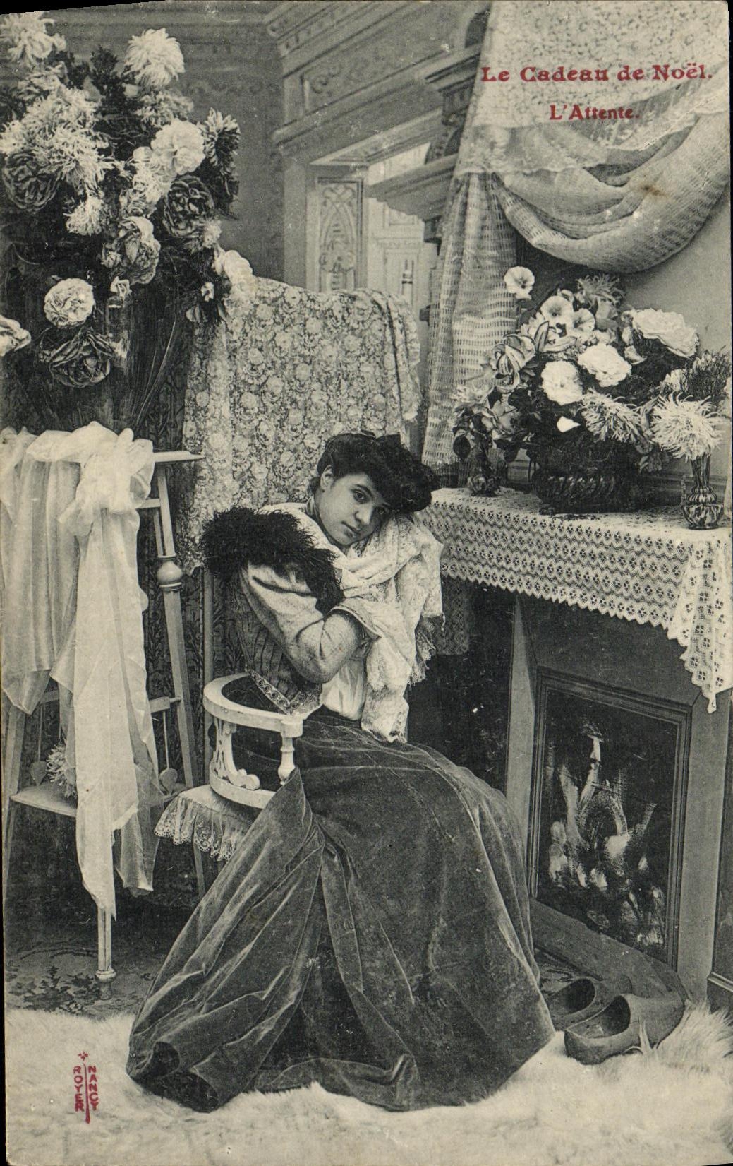 VINTAGE POSTCARD Fantaisie the Christmas present L makes an attempt