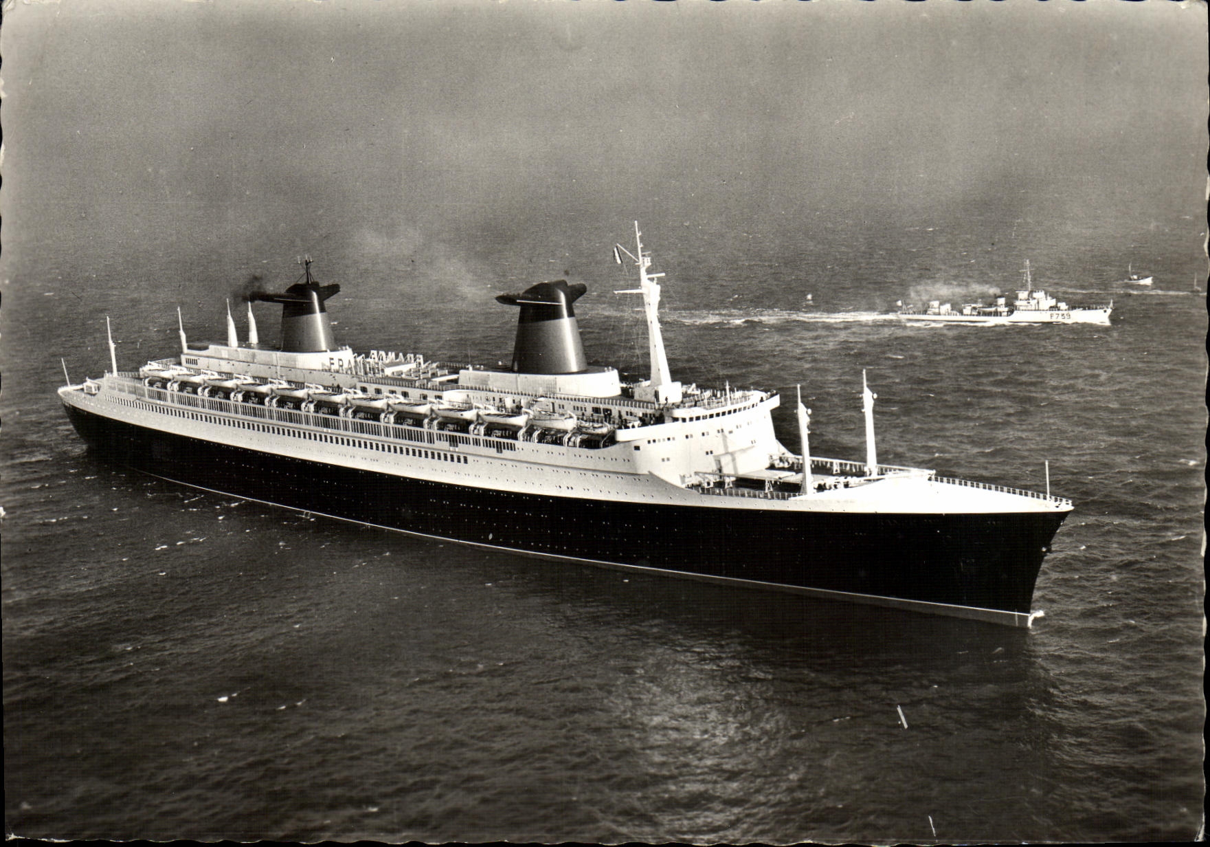 CPM Bateau Compagnie Generale Transatlantique French line France Paquebot