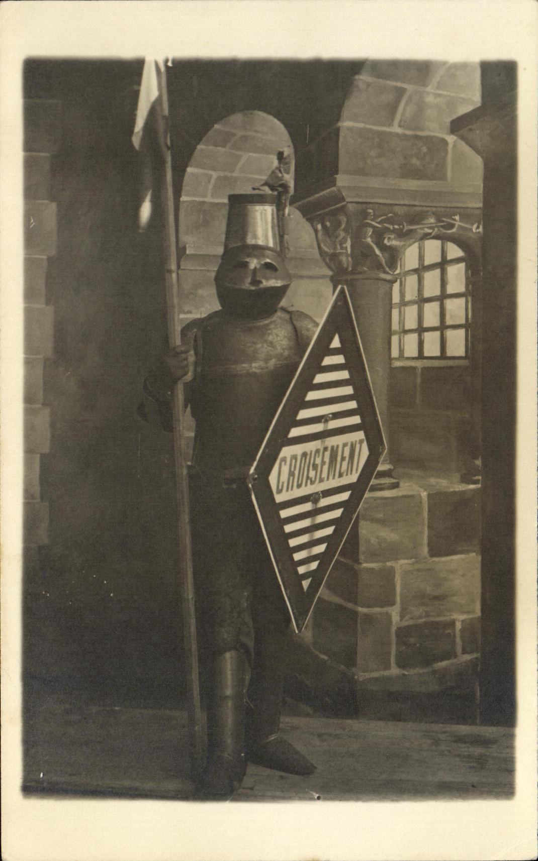 CARTE PHOTO Armure Croisement Militaria