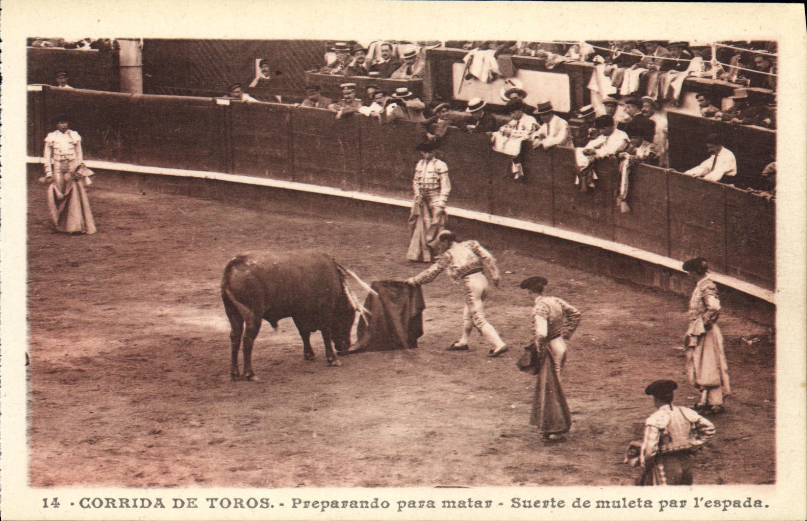 Corrida Toro Bull Preparando para Suerte matar de Espana del deporte de la POSTAL de la VENDIMIA de muleta por L espada