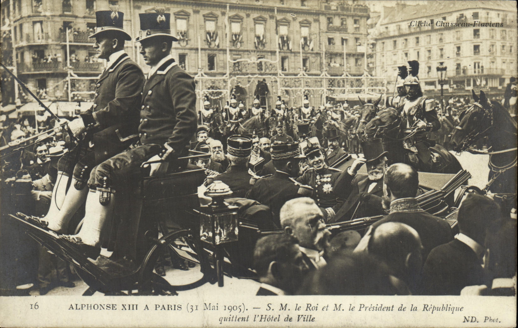 VINTAGE POSTCARD SM Visite Alphonse XIII has Paris SM the king and the Presidents of the Republic leave L town hall