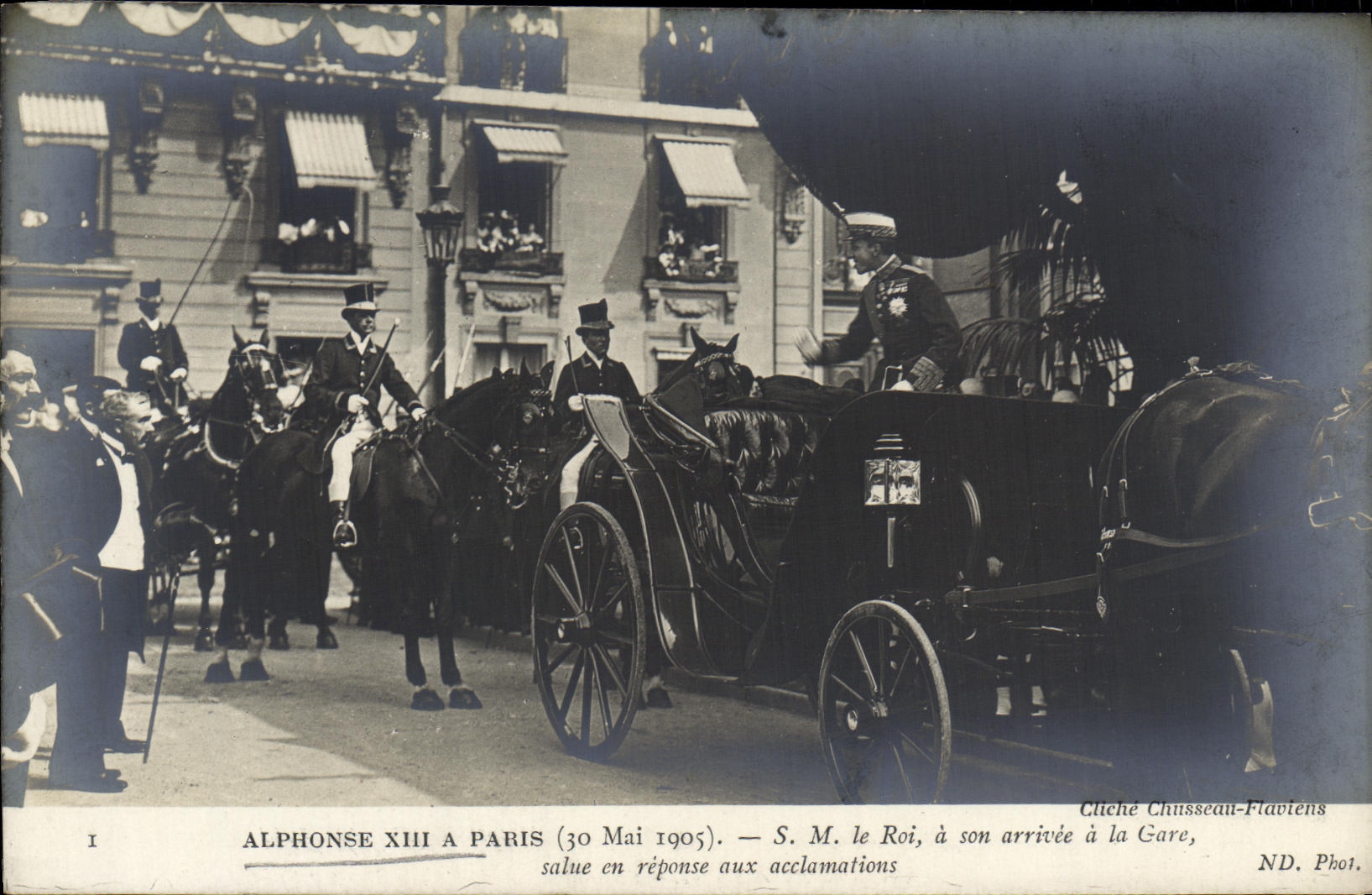 VINTAGE POSTCARD SM Visite Alphonse XIII has Paris SM the king has his arrival at the station greets in answer to the acclamations