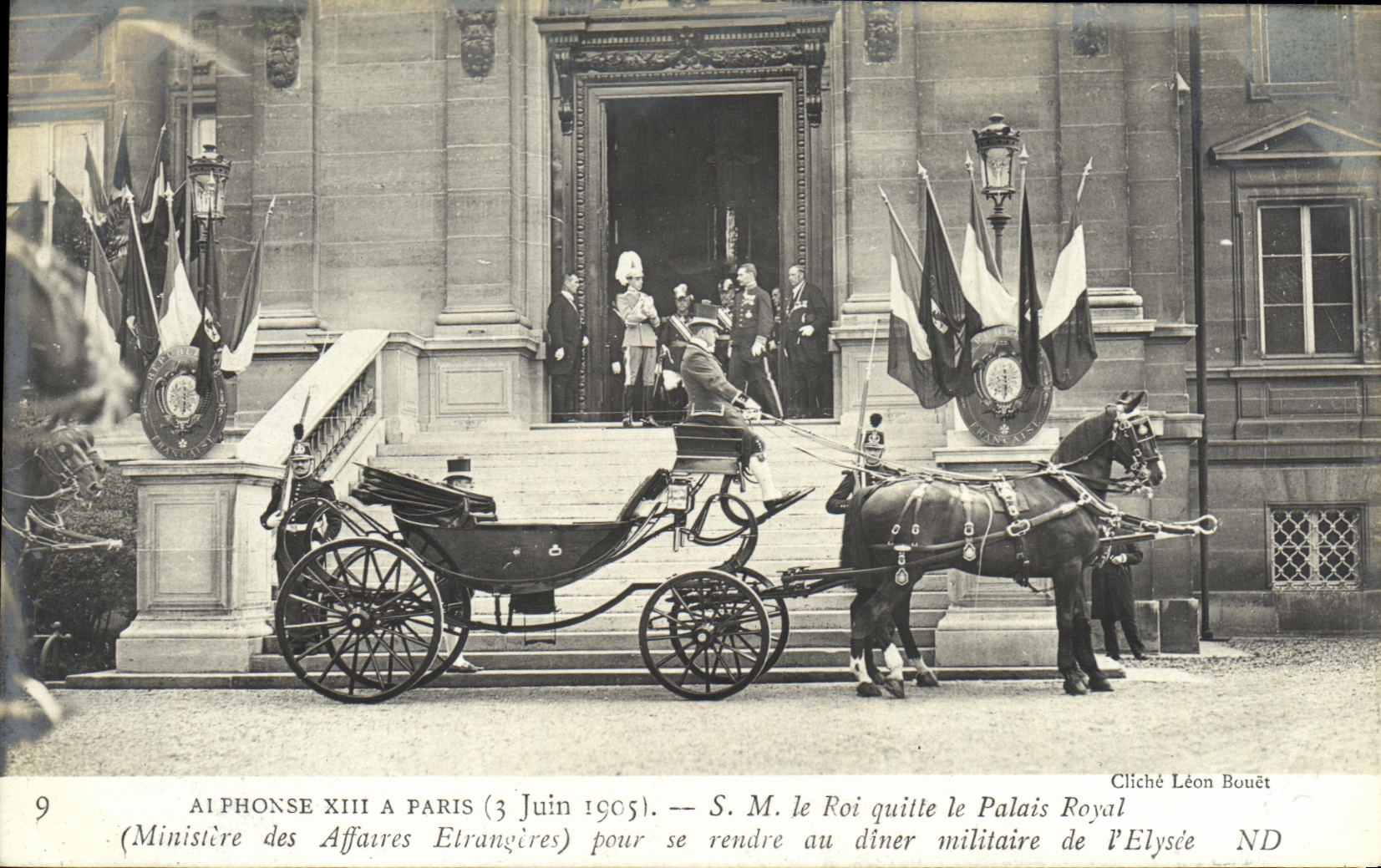 VINTAGE POSTCARD SM Visite Alphonse XIII has Paris SM the King leaves the royal palace