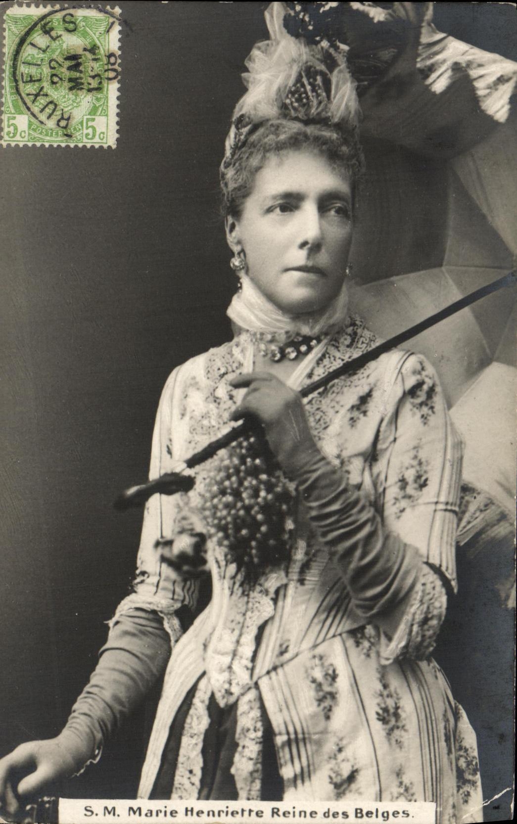 CPA SM Marie Henriette Reine des Belges