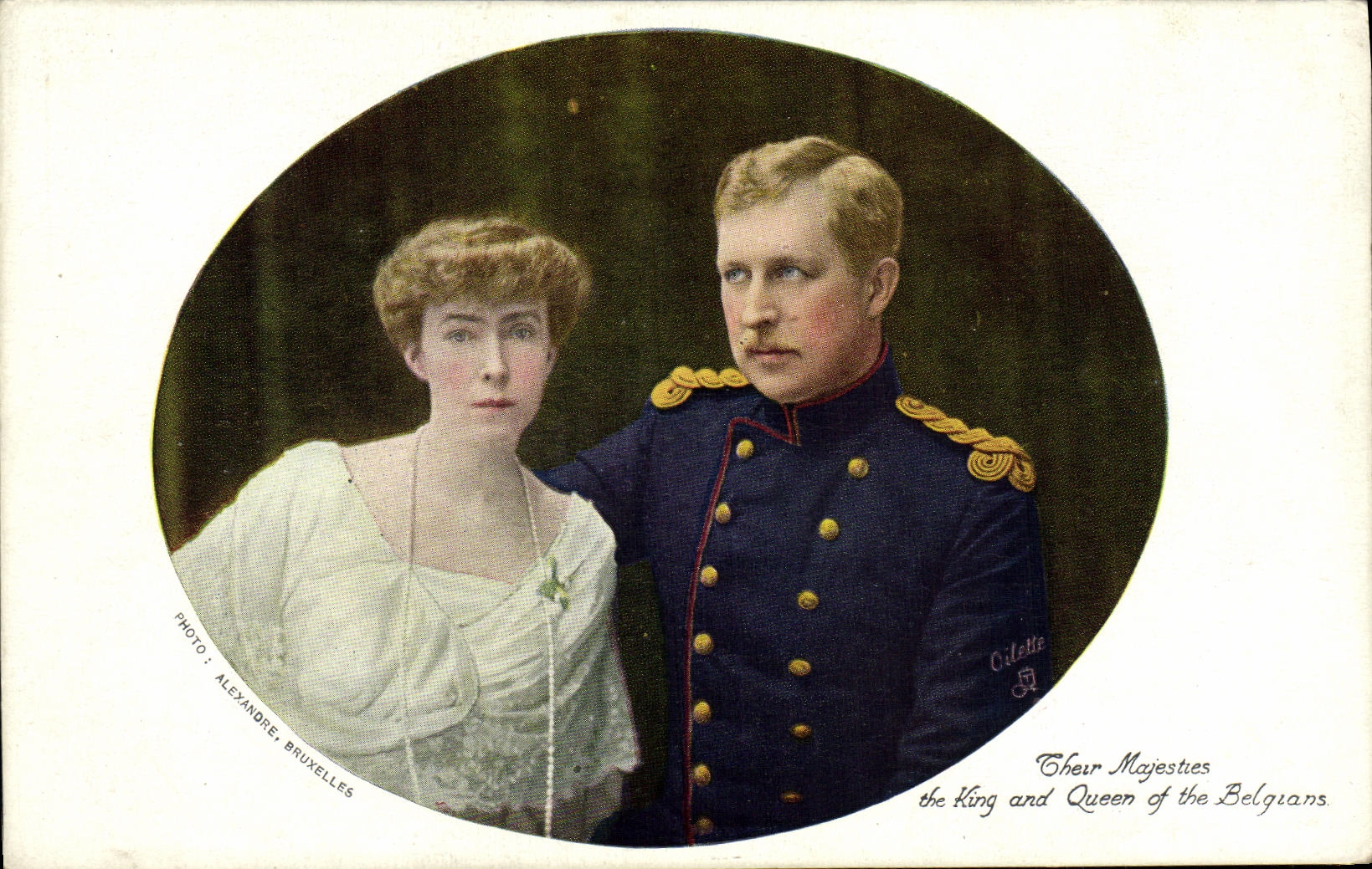 VINTAGE POSTCARD the king and the queen of Belgium