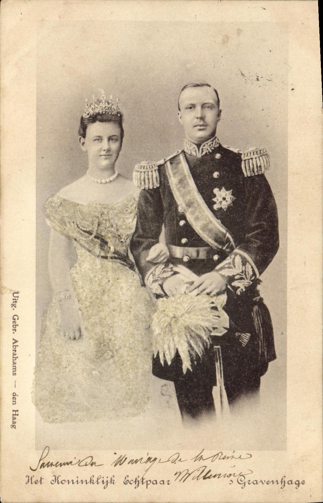 VINTAGE POSTCARD Sovereign Netherlands