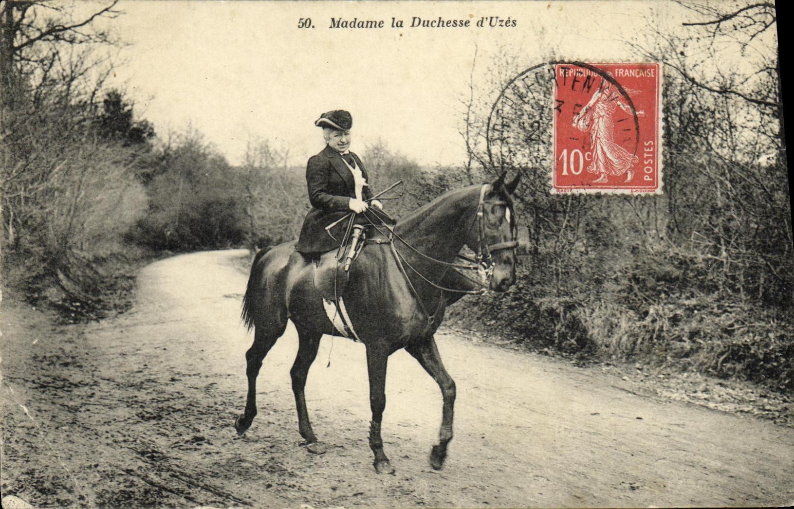 VINTAGE POSTCARD Madam the duchess D Uzes Horse