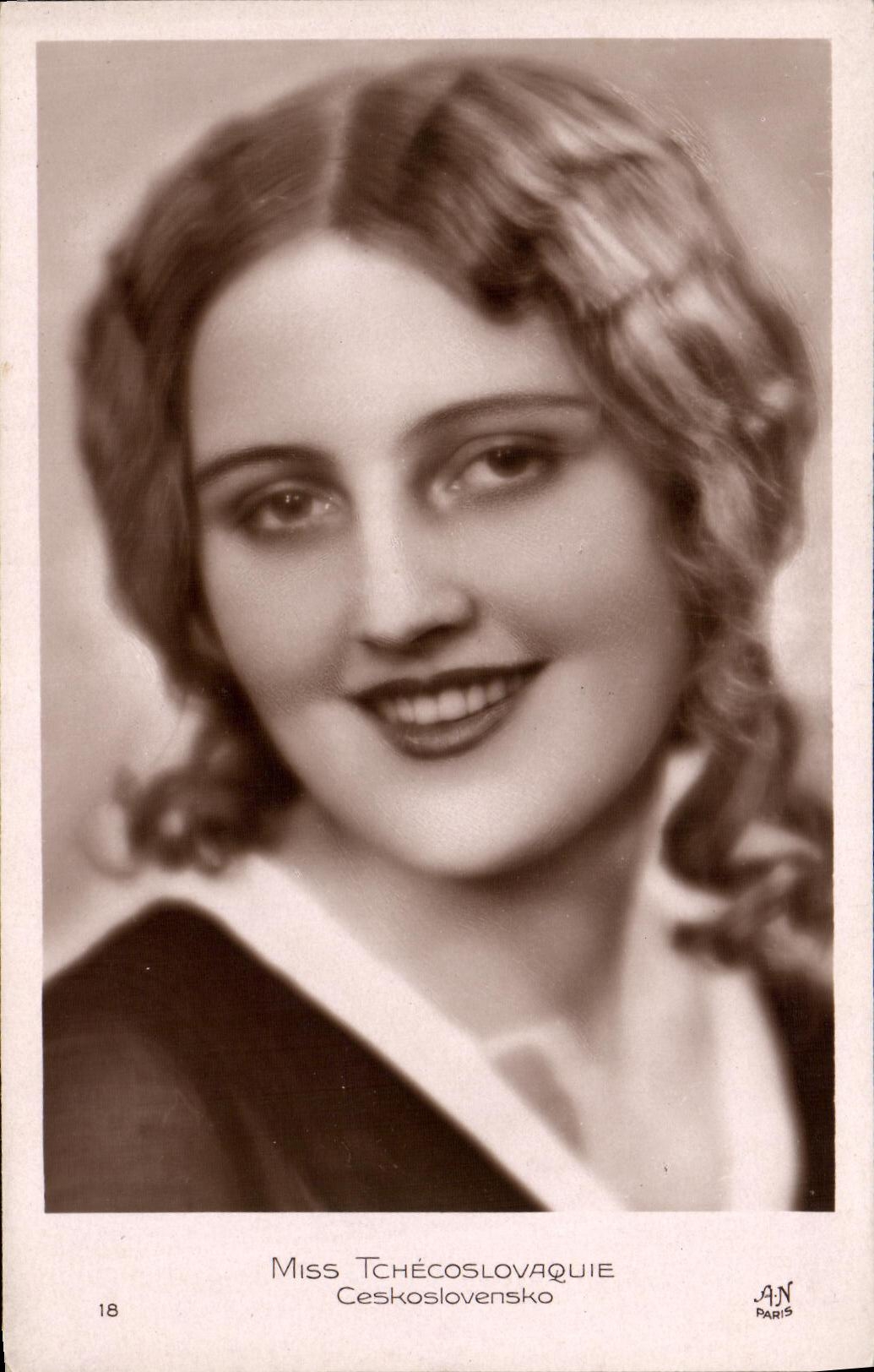 CPA Fantaisie Femme miss Tchecoslovaquie 