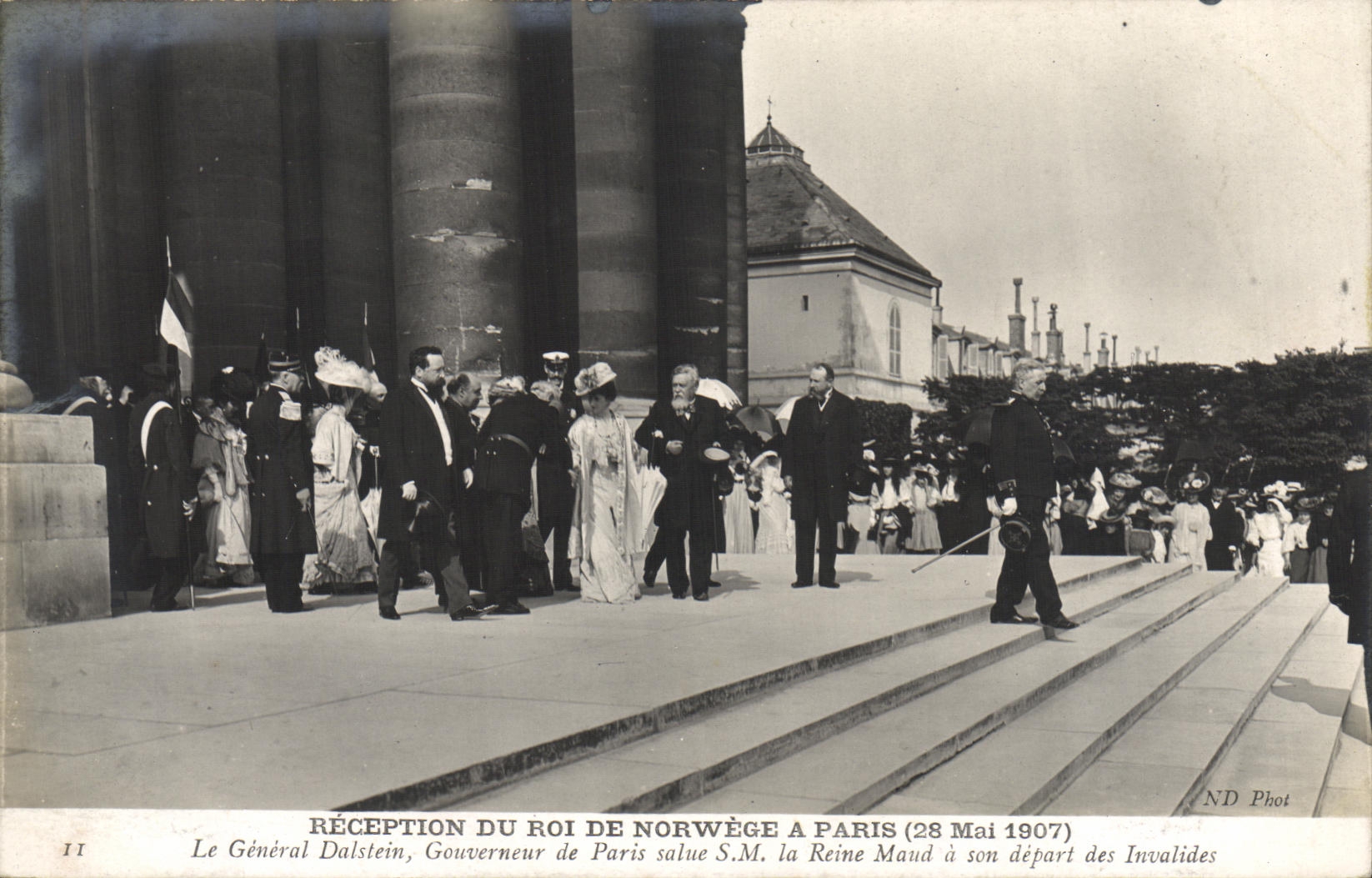 CPA Reception du roi de Norvege a APris 28 mai 1907 Le general Dalstein Gouverneur de Paris salue SM la Reine Maud