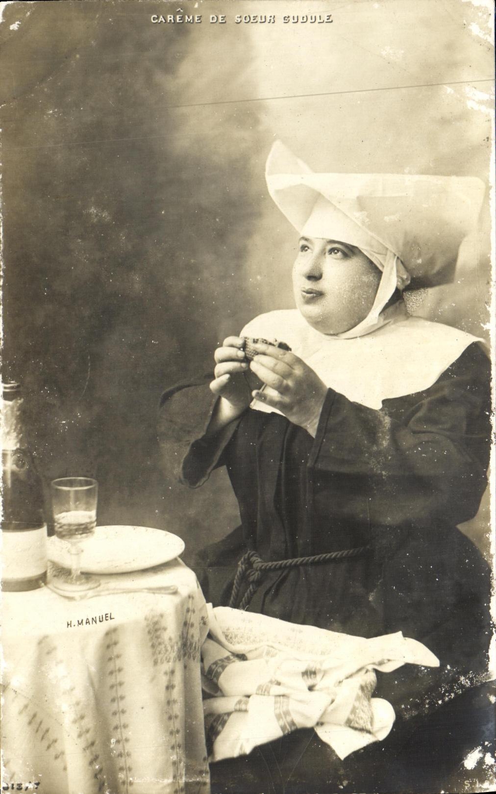 CPA Fantaisie Femme Careme de soeur Gudule 