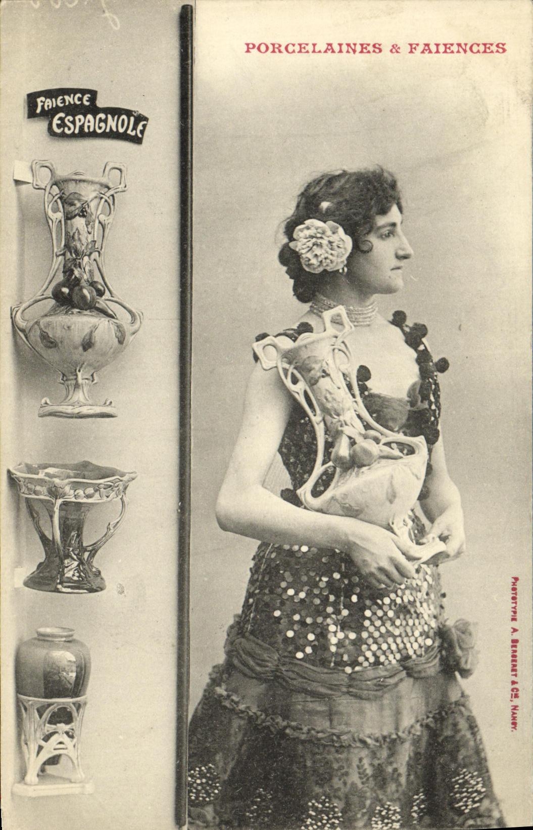 VINTAGE POSTCARD Fantasy Woman Porcelains and earthenware Spanish Earthenware