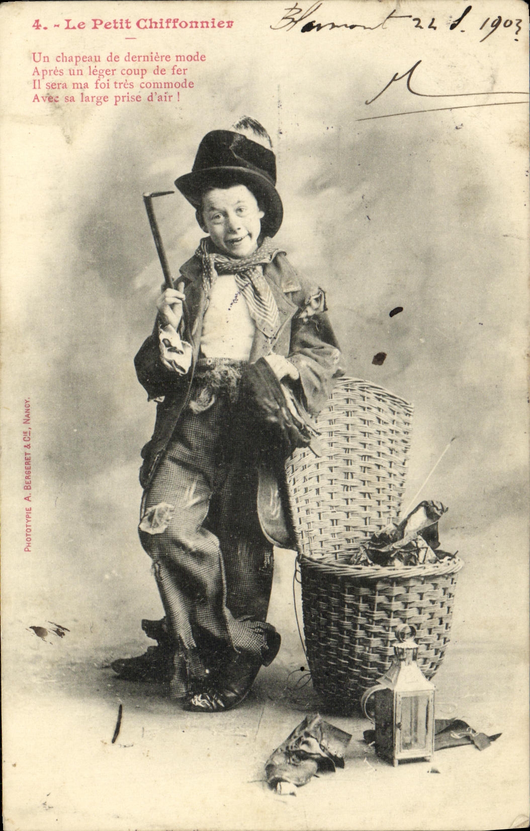 CPA Fantaisie Enfant Le petit chiffonnier