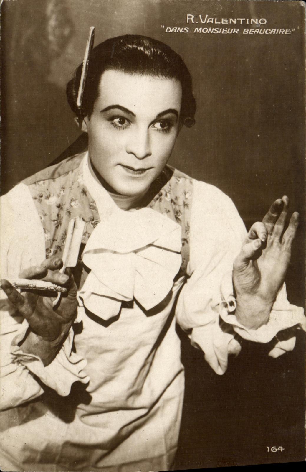 CPM Cinema Rudolph Valentino Monsieur Beaucaire