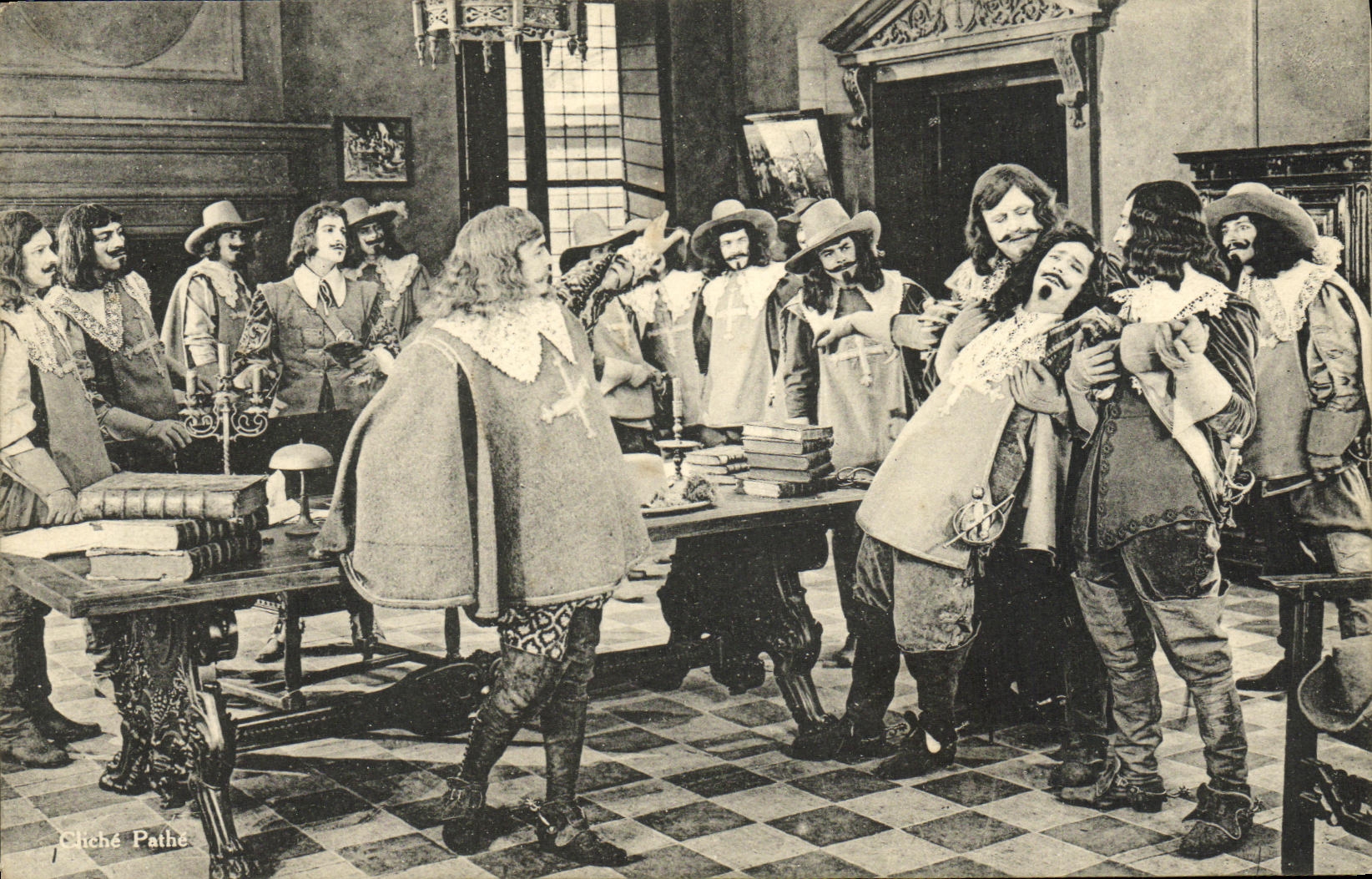 CPA Cinema Les Trois mousquetaires Alexandre Dumas