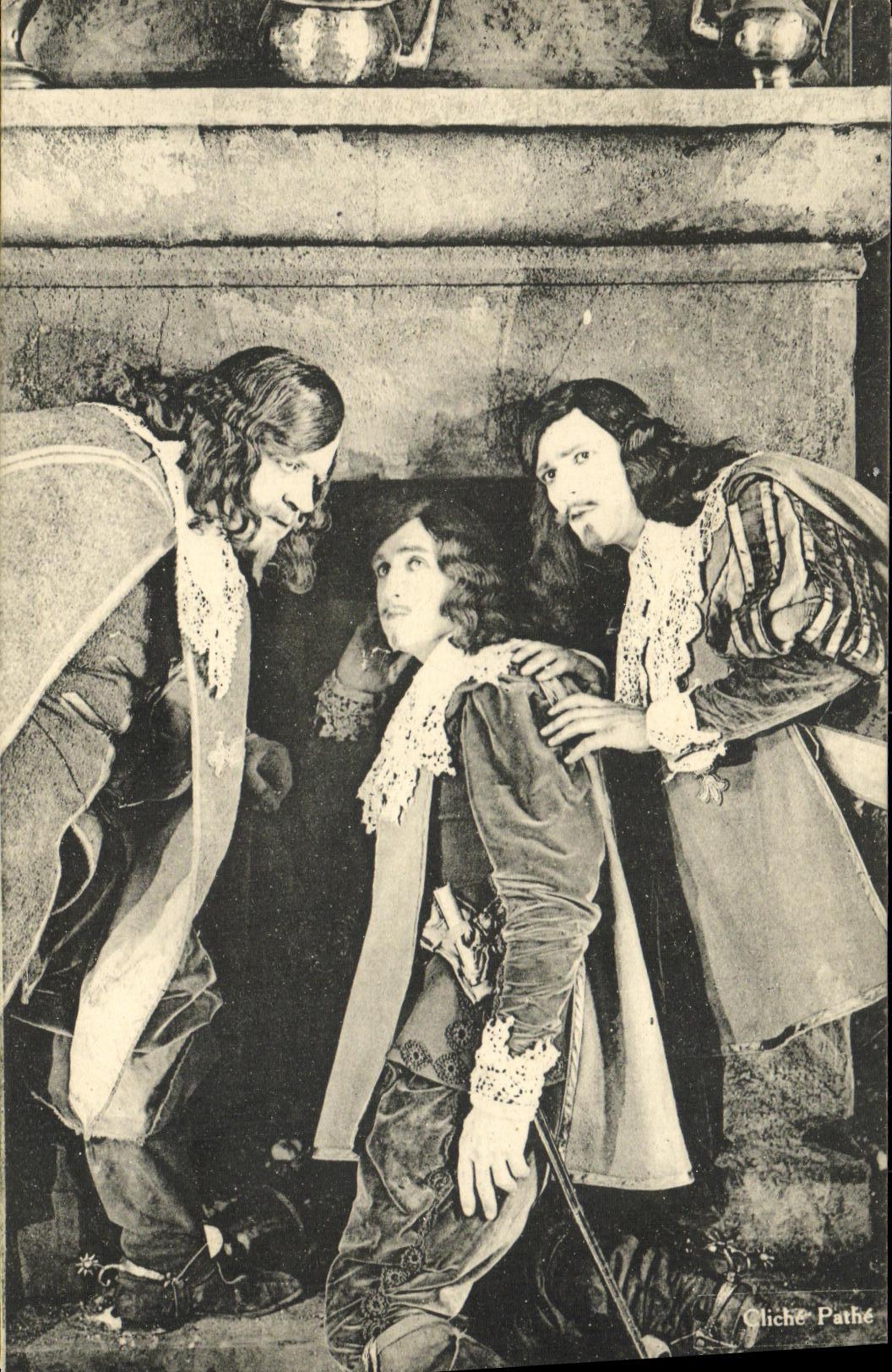 CPA Cinema Les Trois mousquetaires Alexandre Dumas