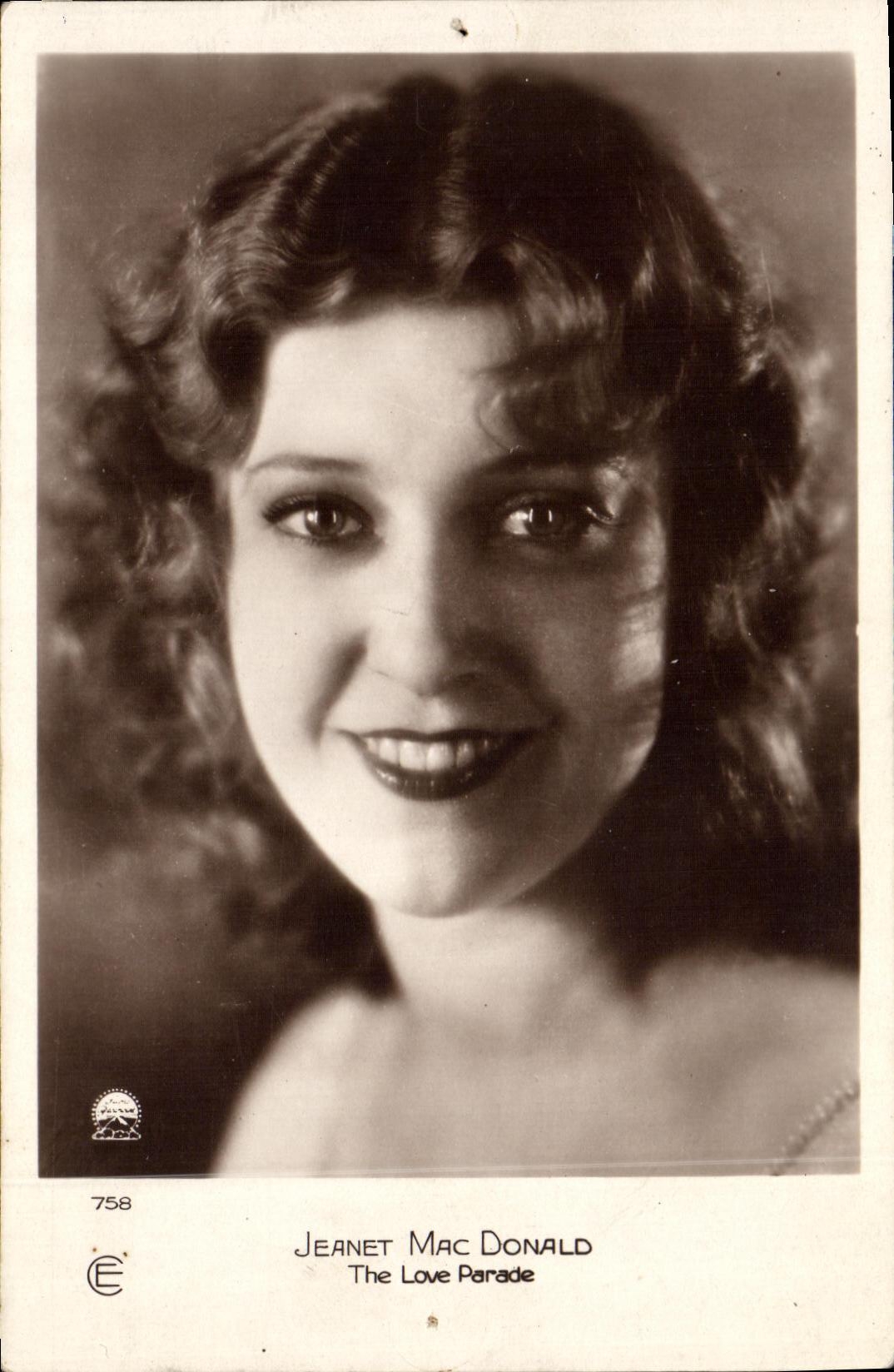 VINTAGE POSTCARD Cinema Jeanet Mac Donald The coils parade