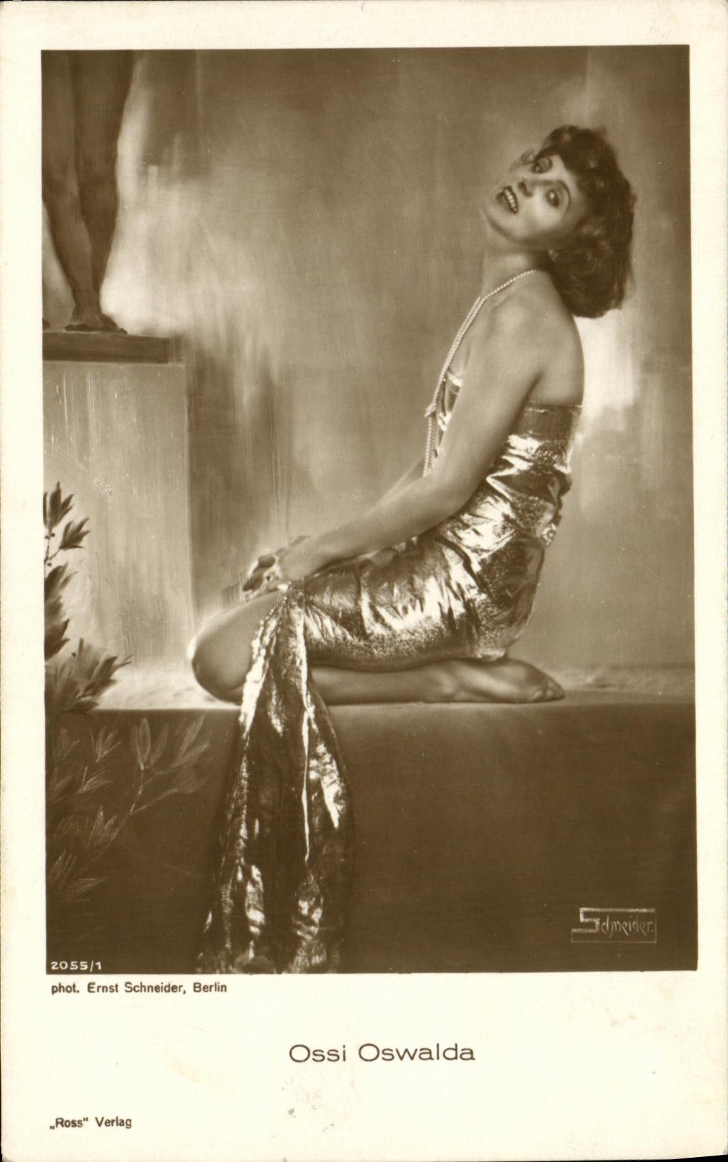 VINTAGE POSTCARD Cinema Ossi Oswalda