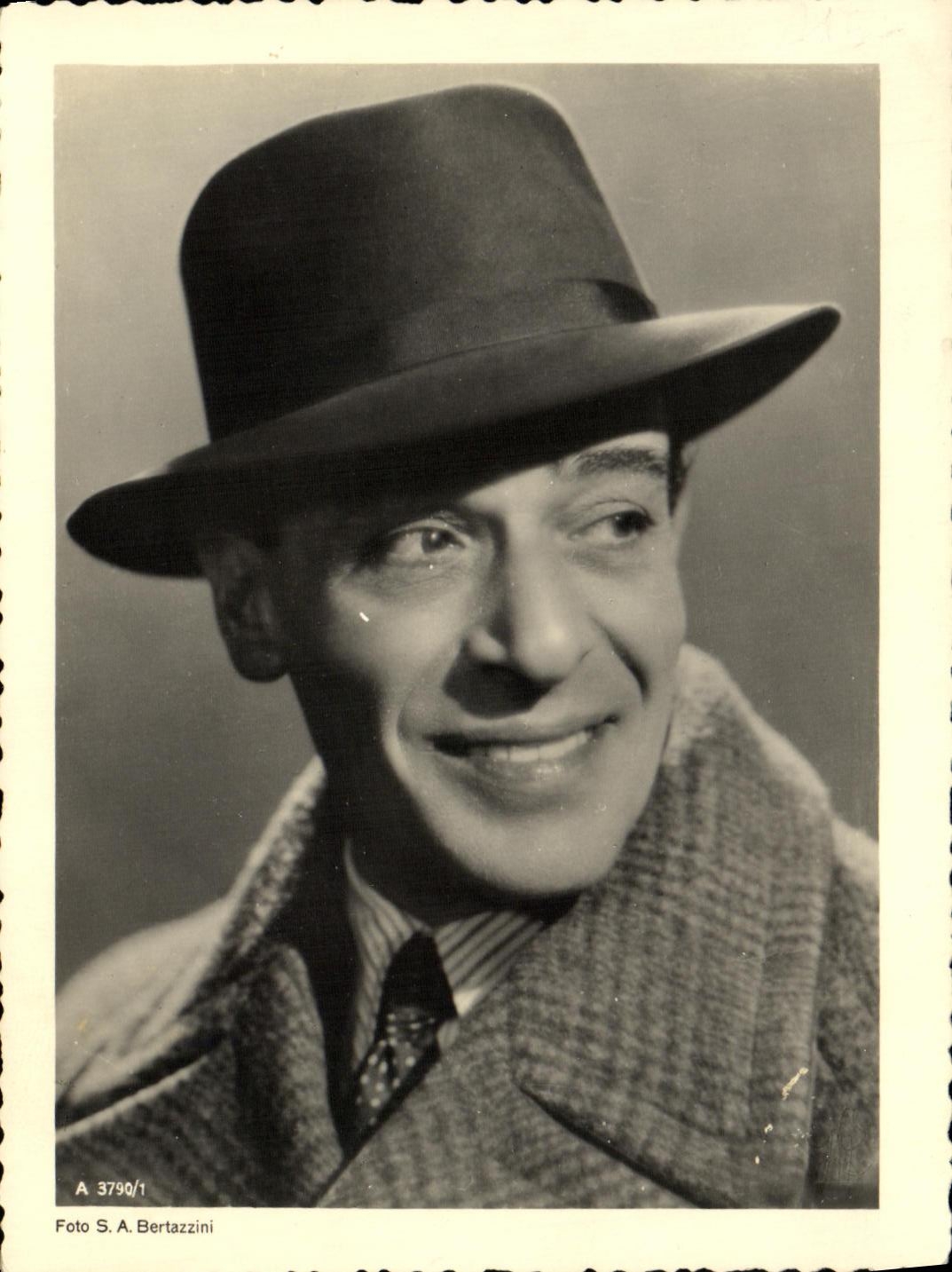 VINTAGE POSTCARD Cinema