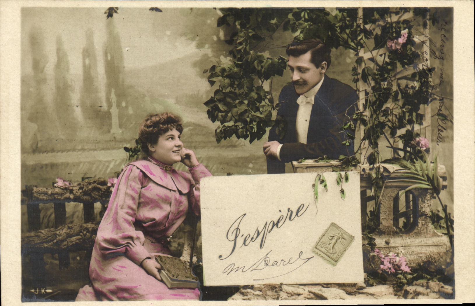 CPA Fantaisie Femme Loin des yeux pres du coeur Semeuse