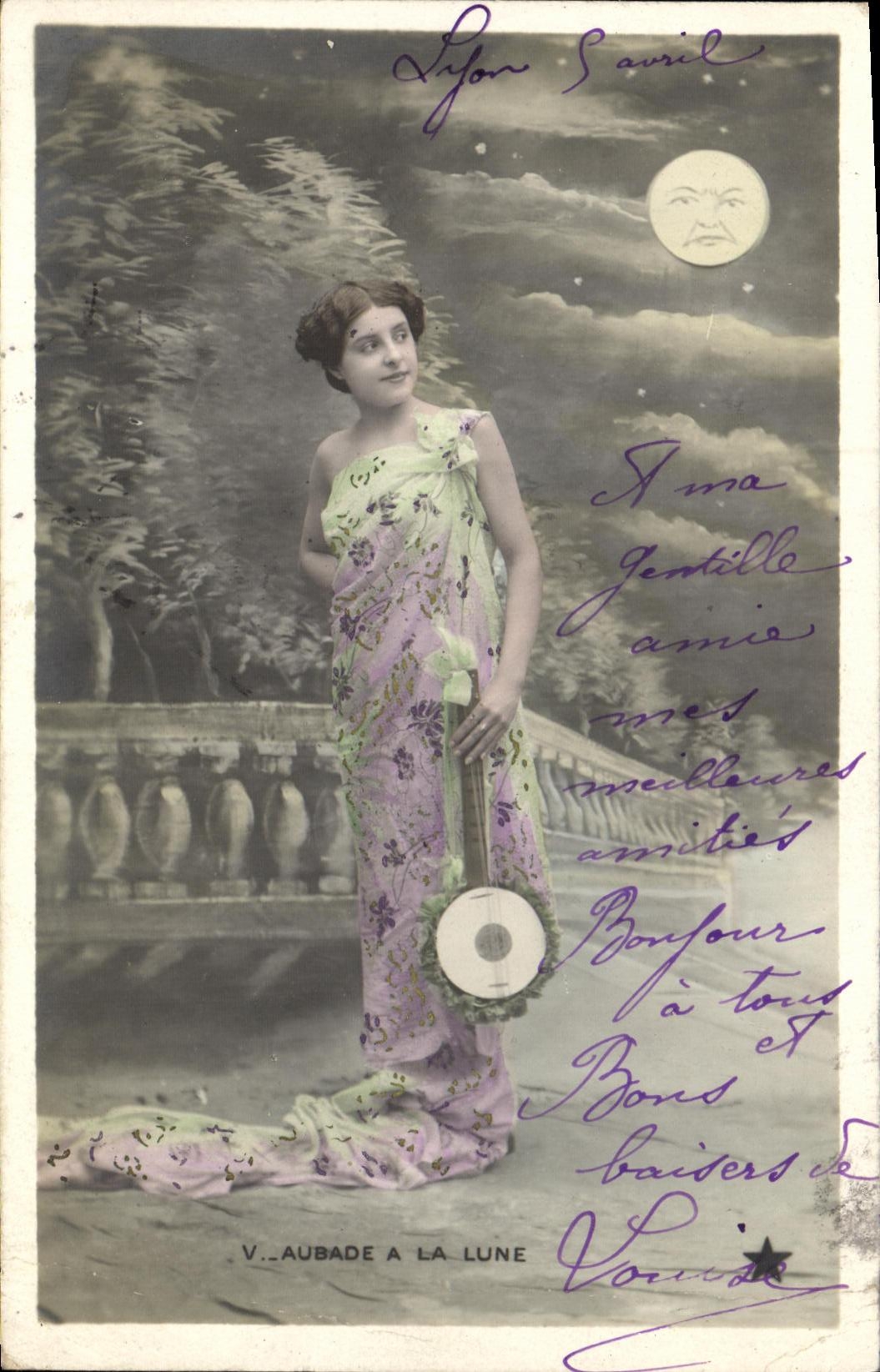 CPA Fantaisie Femme Lune