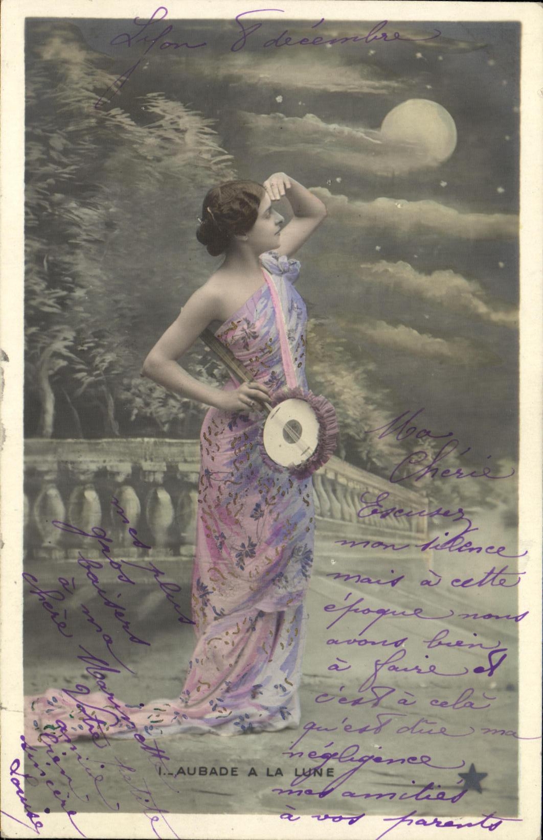 CPA Fantaisie Femme Aubade a la lune