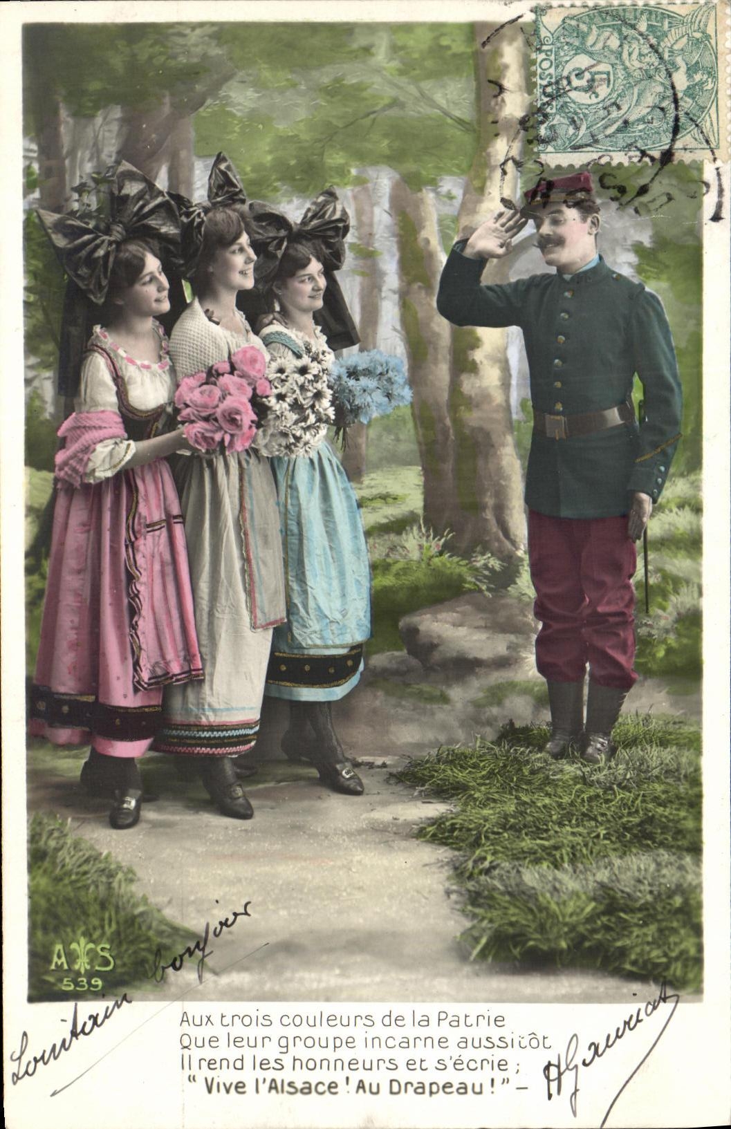 CPA Fantaisie Femmes Militaria Soldat