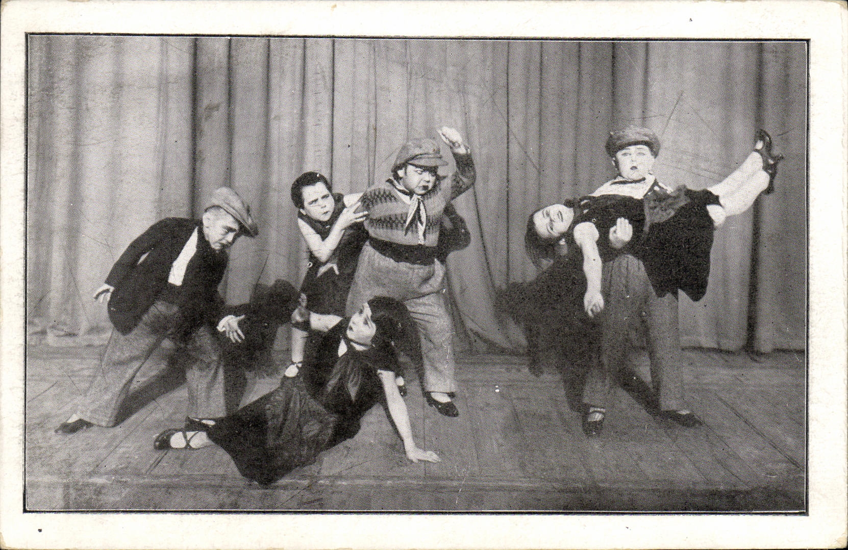 CPA Theatre La troupe des Lilliputiens russes Katia Casino de Paris