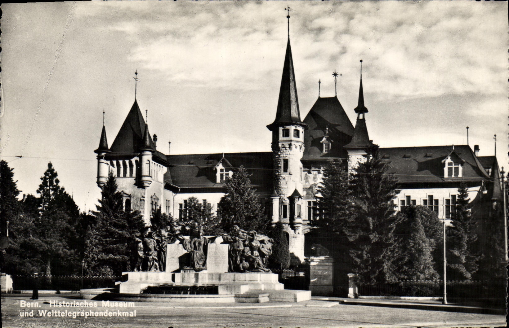 VINTAGE POSTCARD Bern Museum