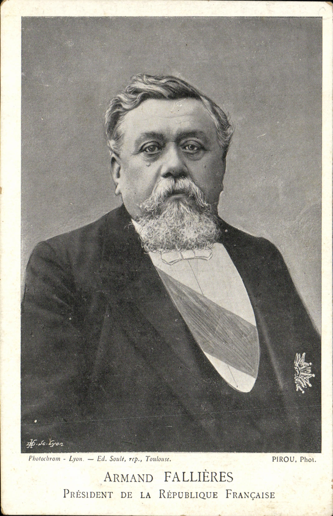 VINTAGE POSTCARD President of the Republic Armand Fallieres