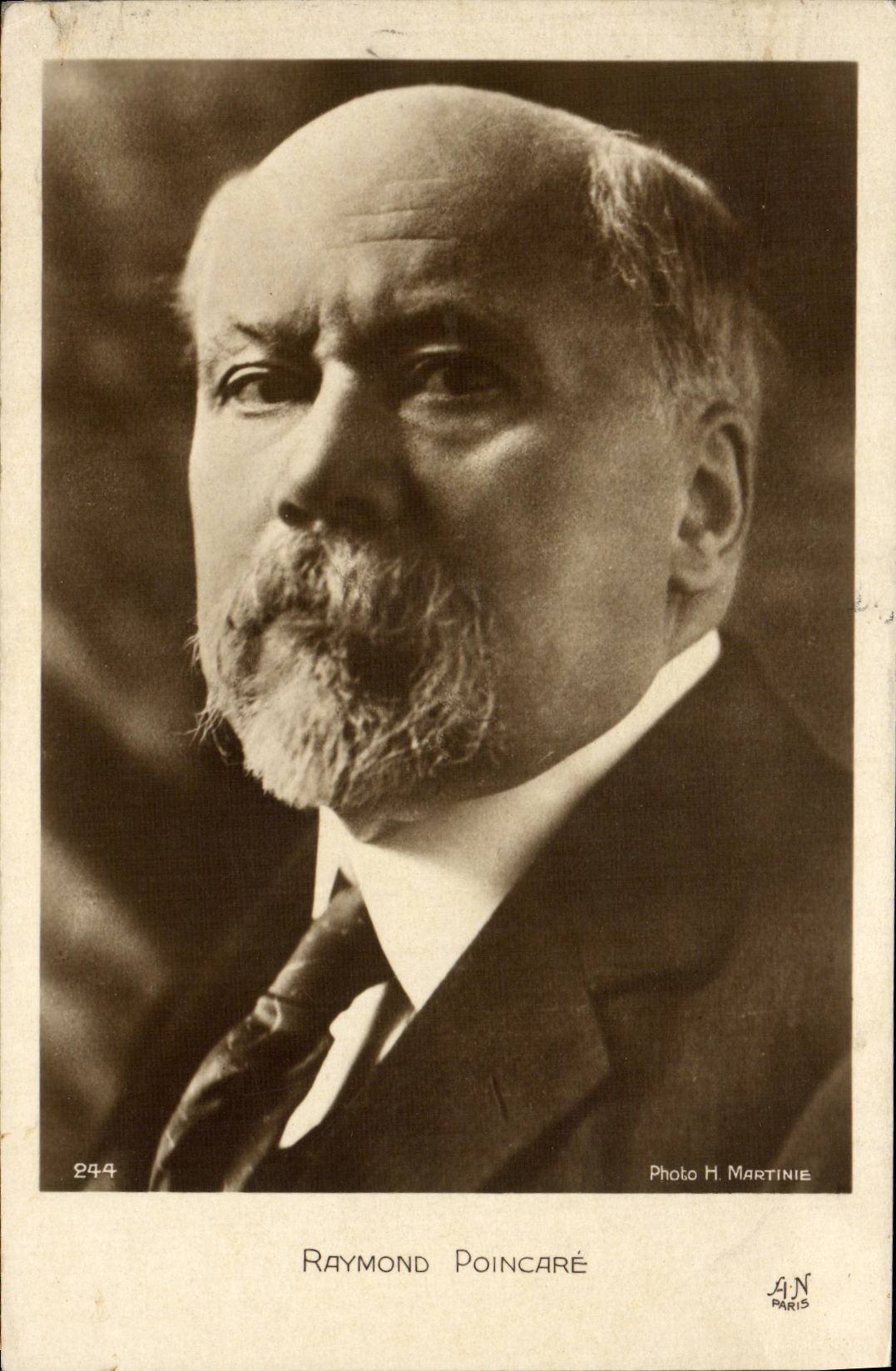 VINTAGE POSTCARD President of the Republic Raymond Poincare