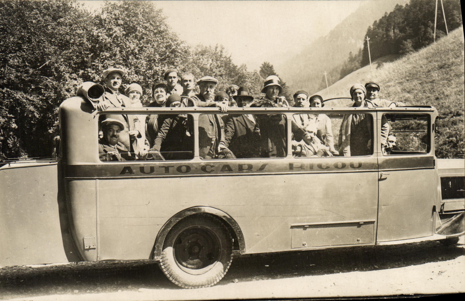 CARTE PHOTO Car Autobus Ricoo