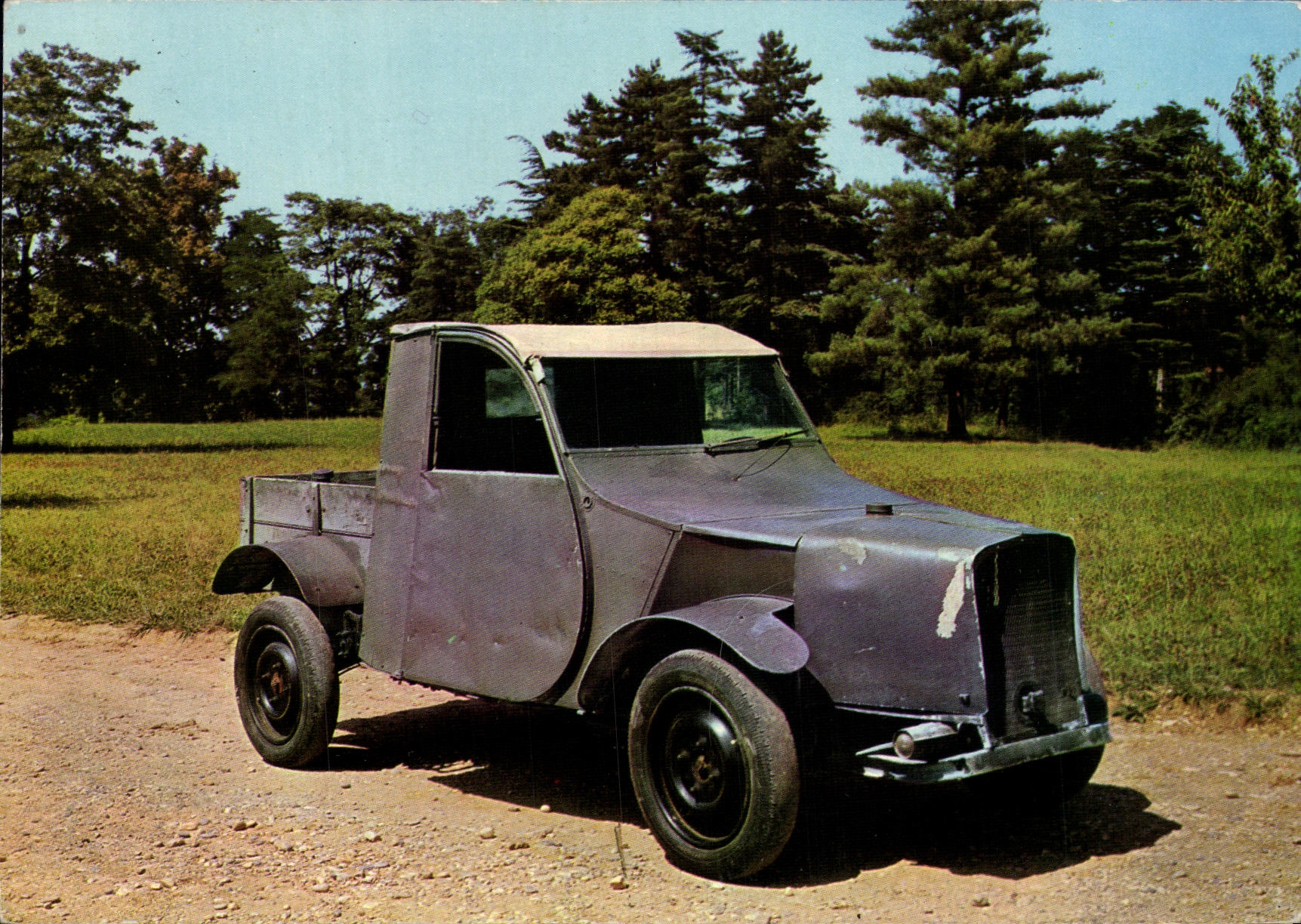 CPM Musee de l'automobile Citroen 2 Cv prototype