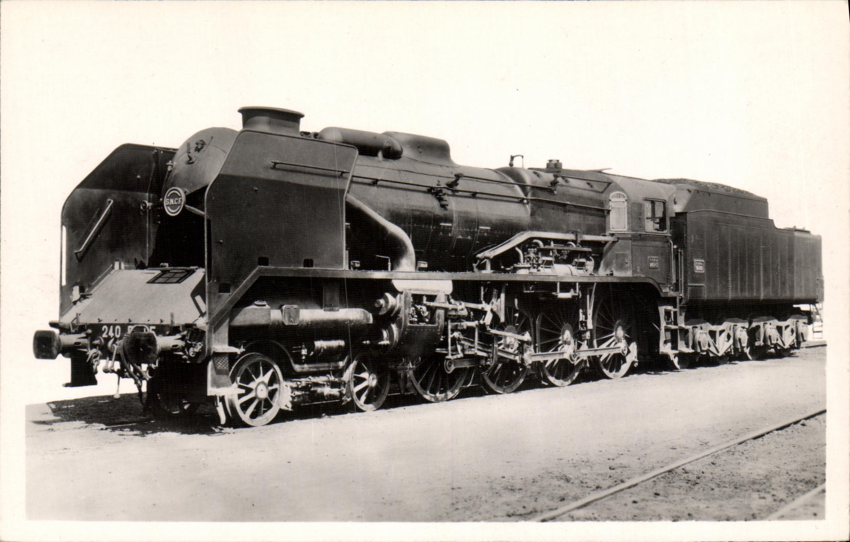 VINTAGE POSTCARD Train Engine 240 P Compound