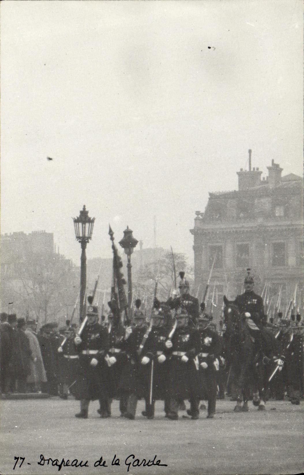 MODERN CARD Militaria Flag of the Paris guard