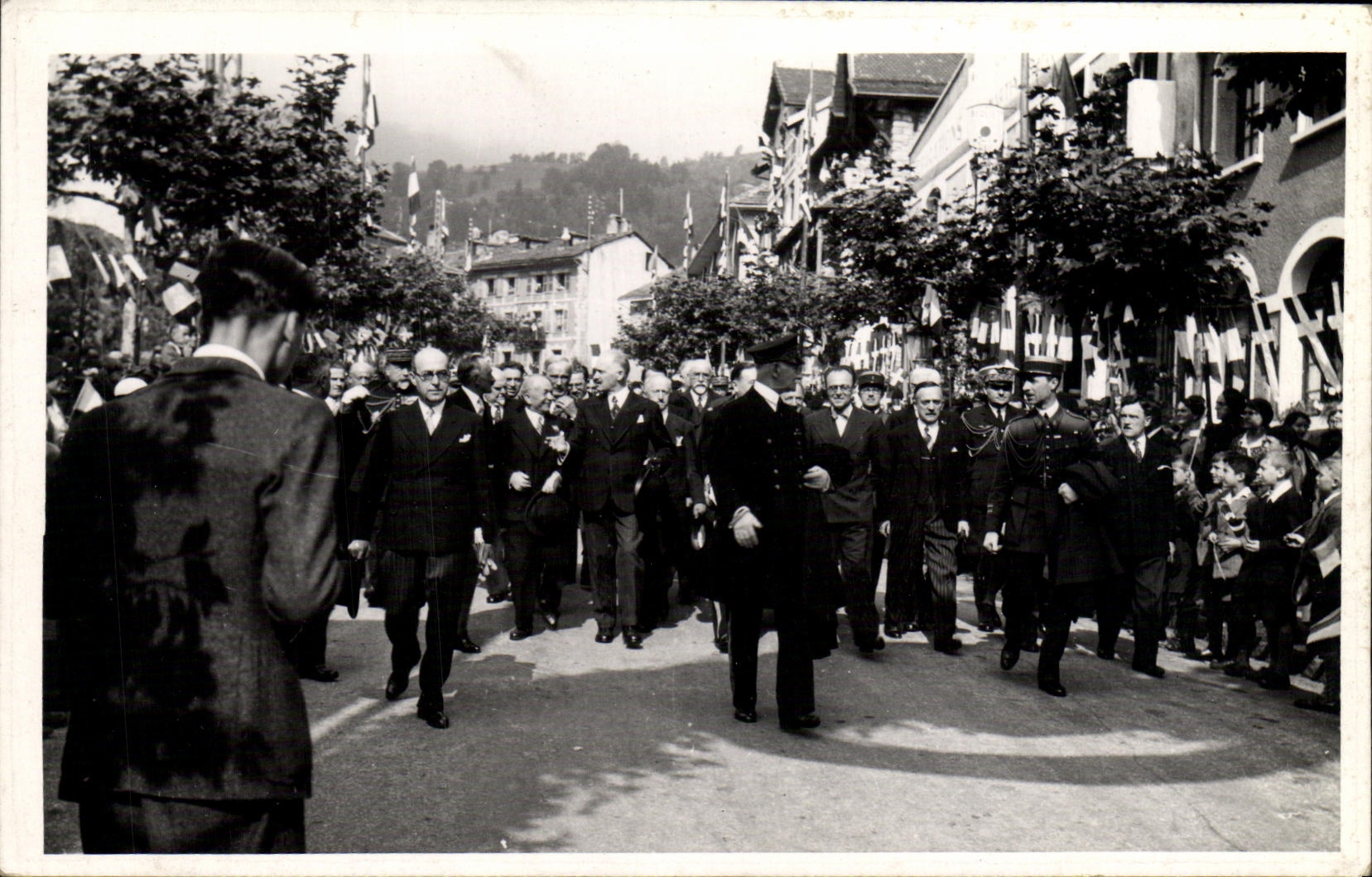 CPM Militaria 2eme guerre mondiale Liberation 