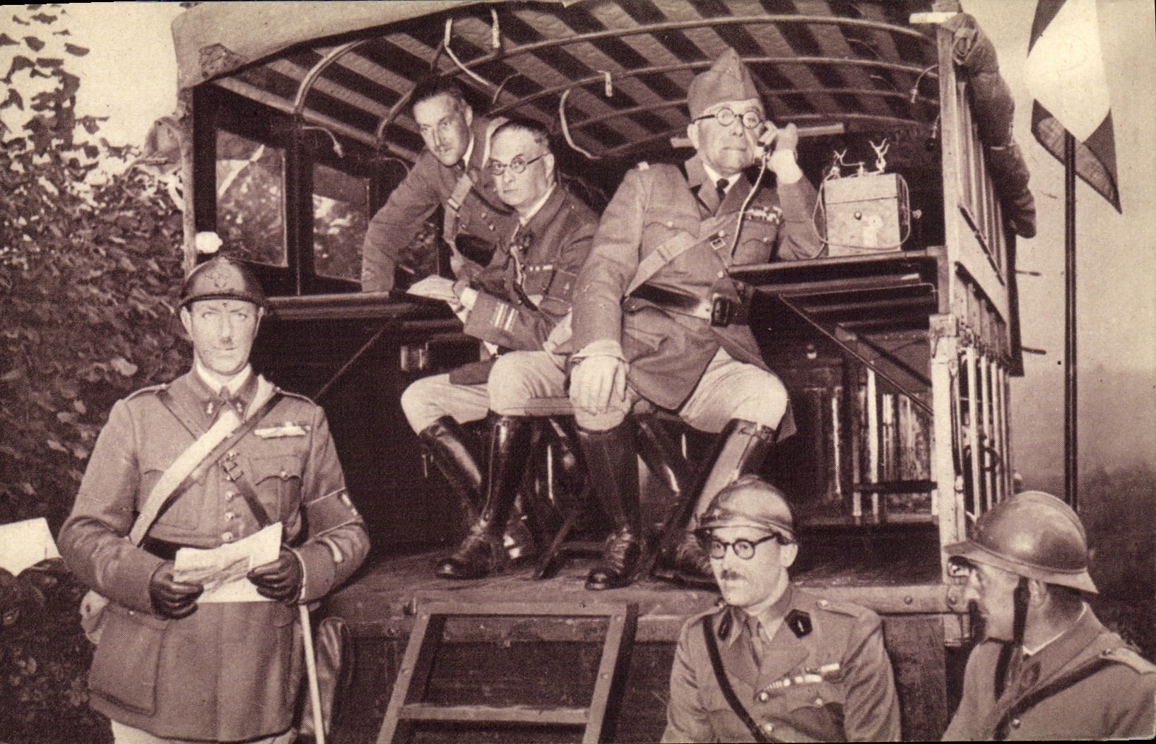 CPM Militaria 2eme guerre mondiale Poste de commandement en manoeuvre