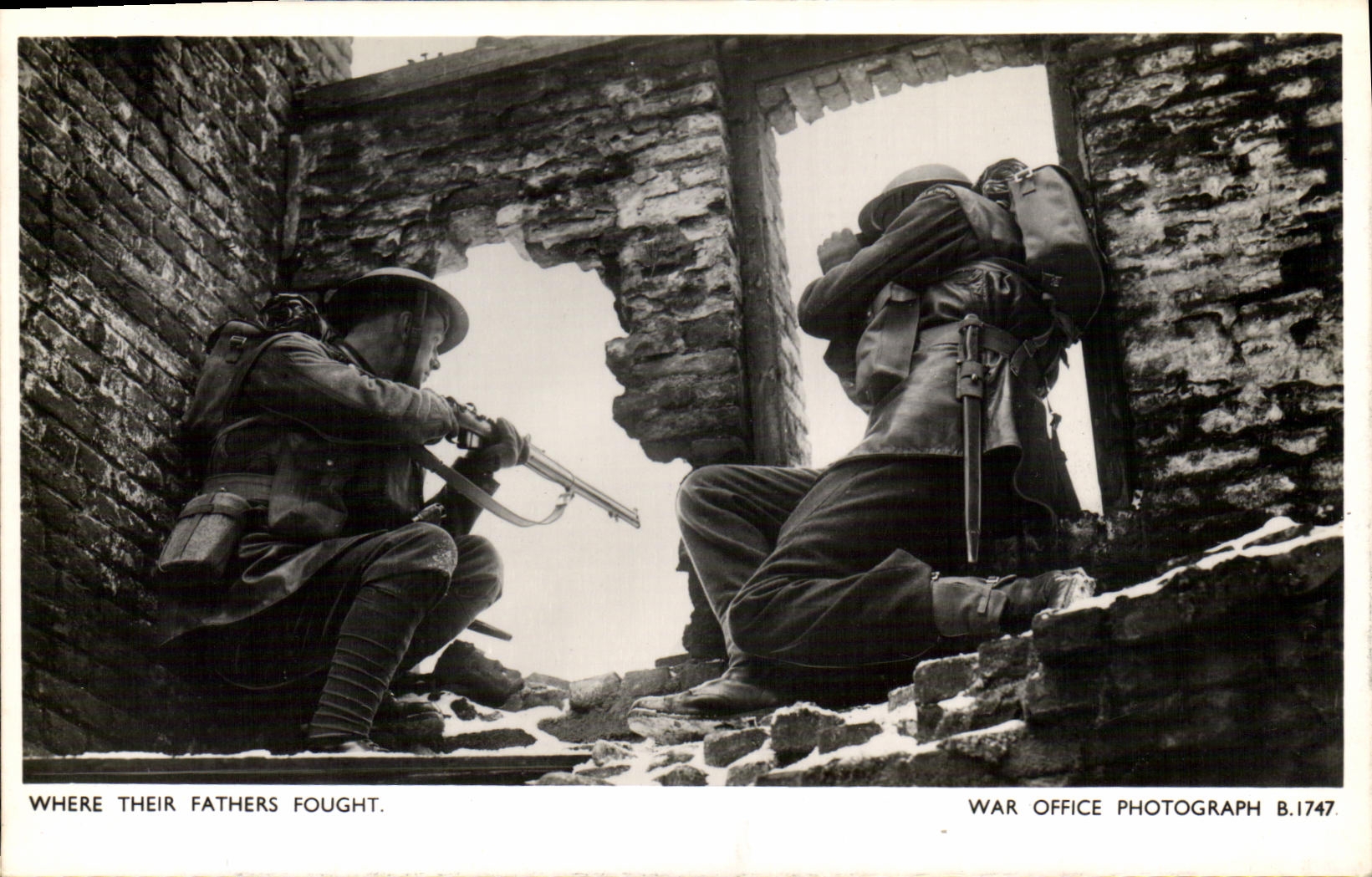 MODERN CARD Militaria 2nd world war Where to their fathers fought War Office