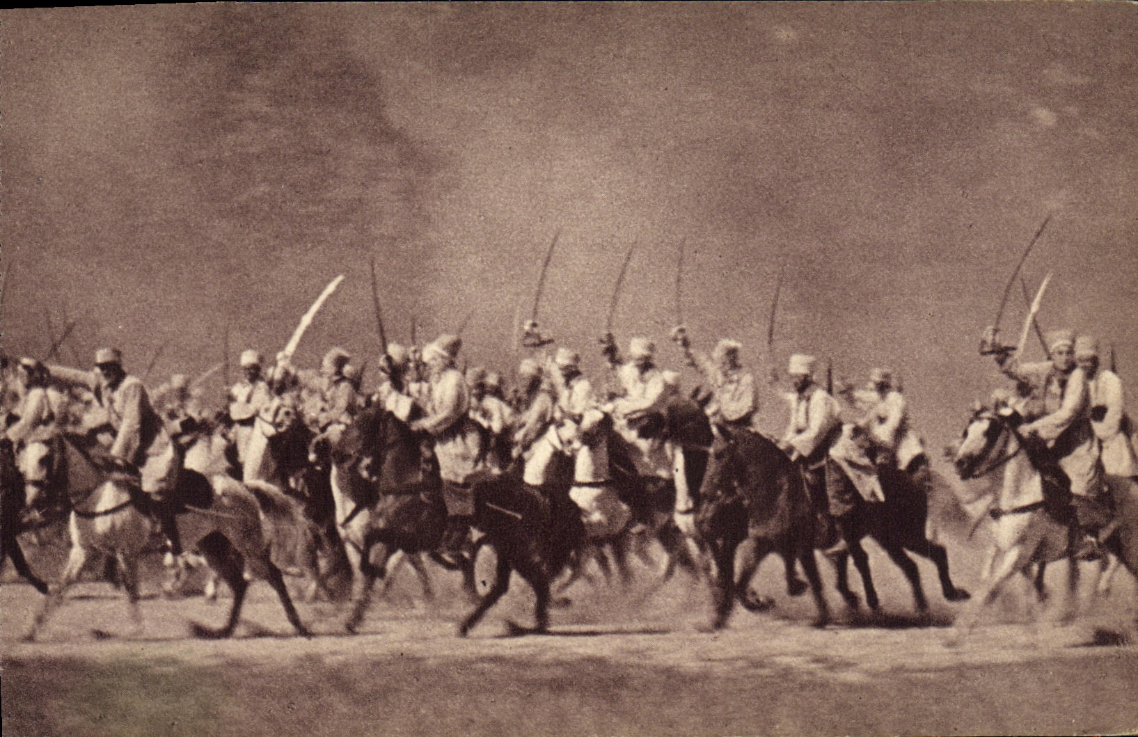 CPA Militaria Charge de spahis