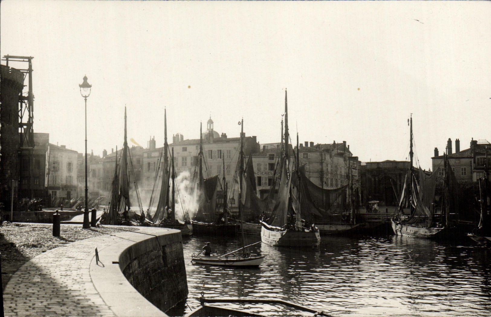 CARTE PHOTO Bateaux de peche La Rochelle