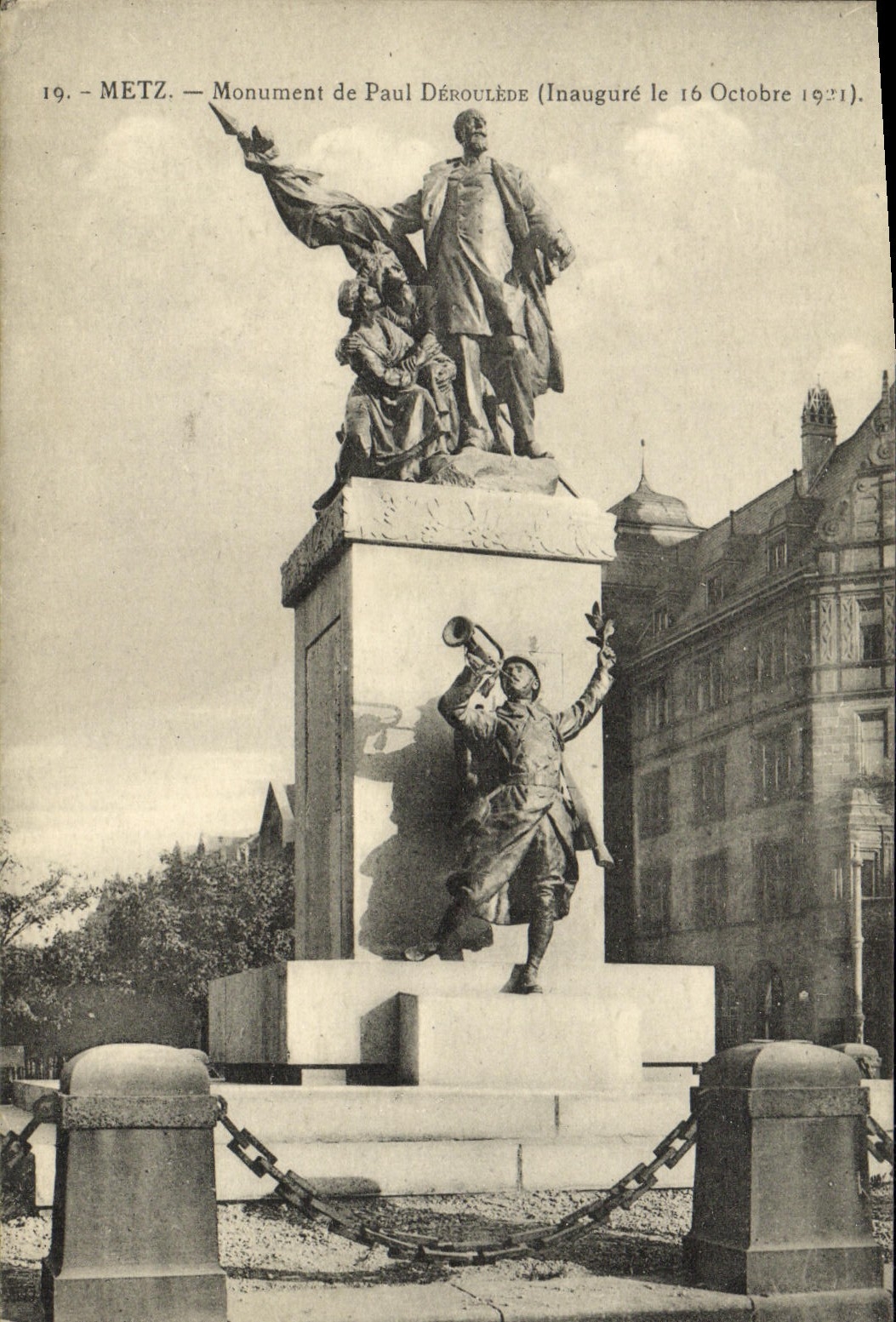 CPA Metz Monument de Paul Deroulede 