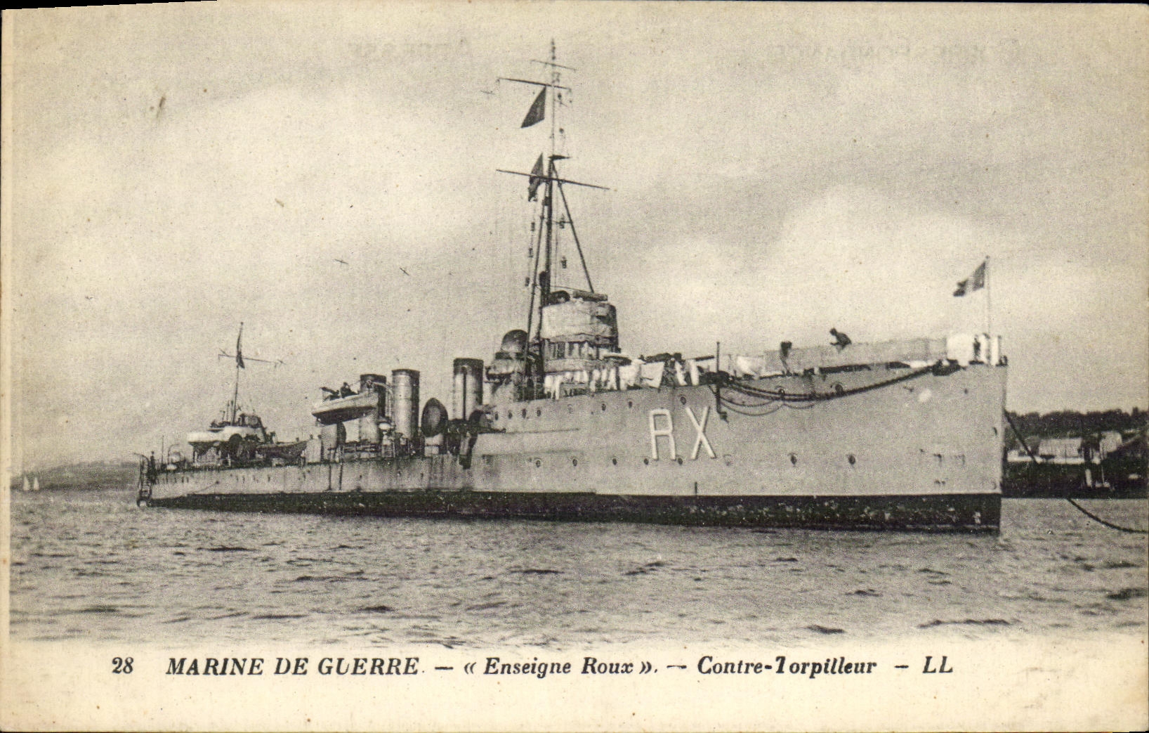 VINTAGE POSTCARD Bateau Navy Against Destroyer Teaches Russet-red