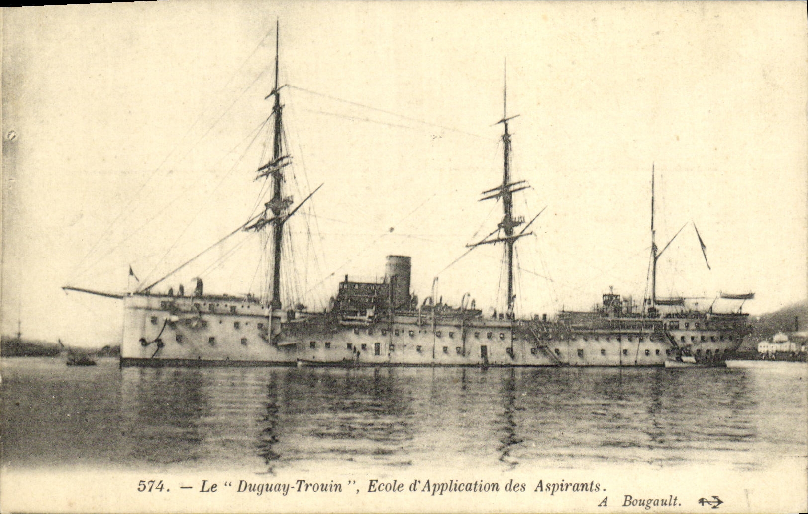 CPA Bateau Le Duguay Trouin Ecole d'Application des Aspirants