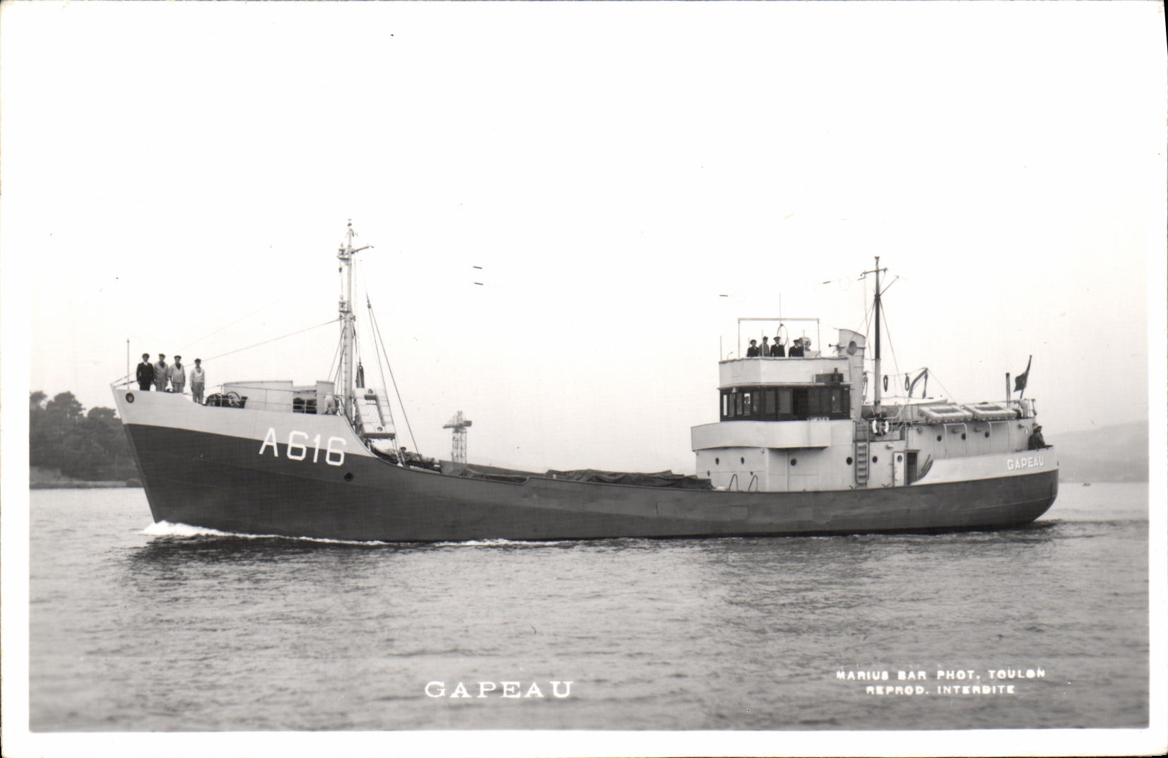 VINTAGE POSTCARD Gapeau Boat