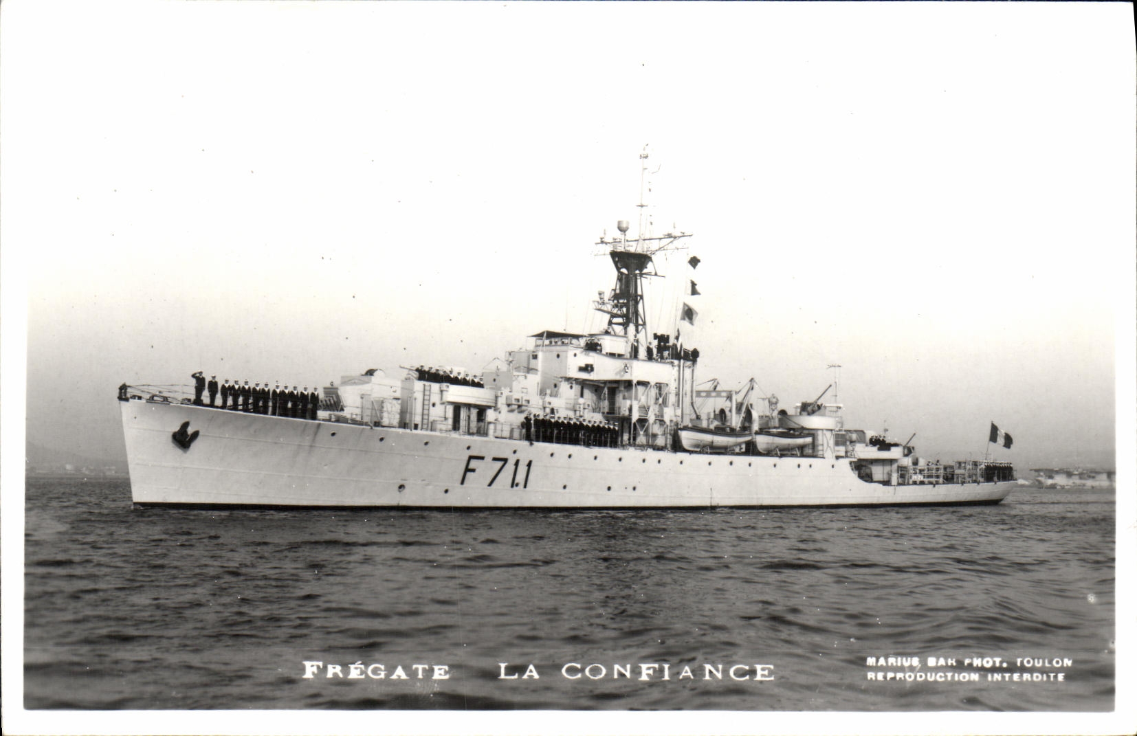 CPA Bateau Fregate La Confiance