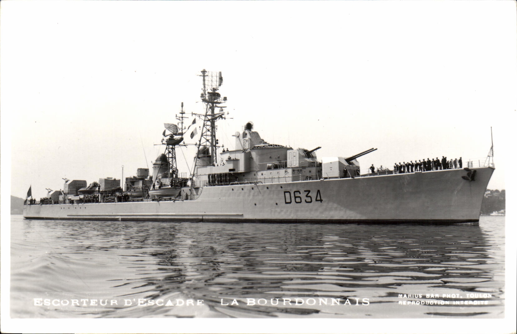 CPA Bateau Escorteur D'Escadre La Bourdonnais